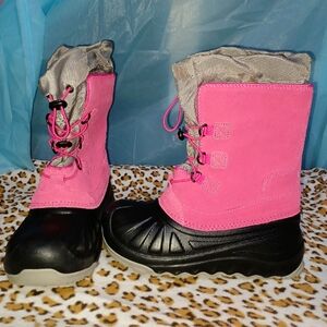The North Face Girl's winter boots size 4